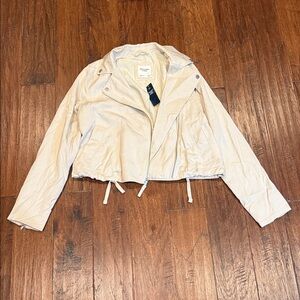 NWT! Large Abercrombie & Fitch Women's Cream Jacket